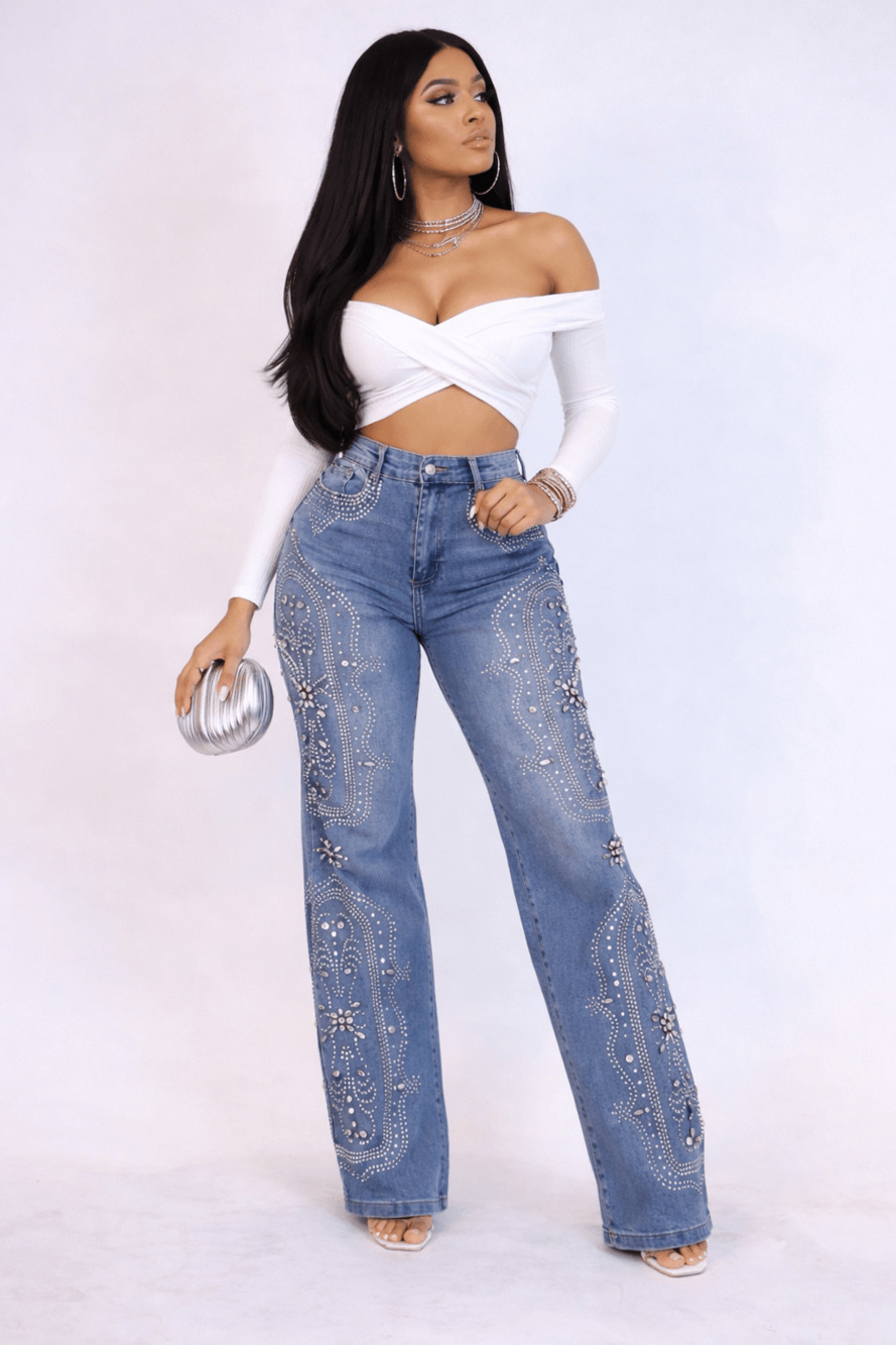 Main Character Rhinestone Jeans – Medium Wash